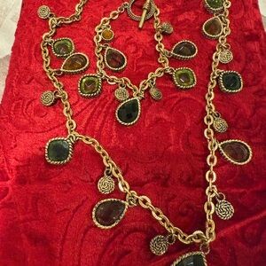 Elegant Gold and Black Necklace Set